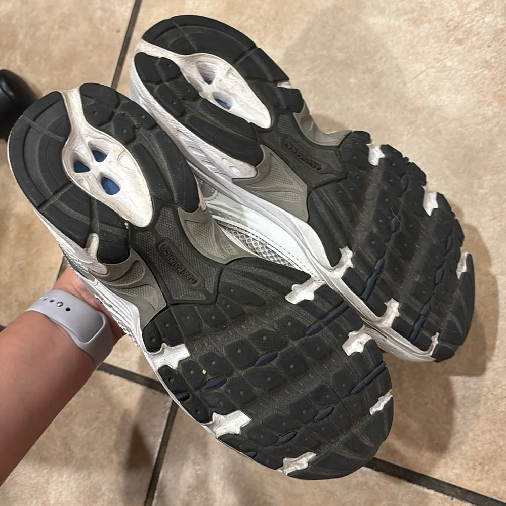 New Balance 530 Navy and Silver Retro Runner Casual Lifestyle Sneaker - Picture 6 of 8